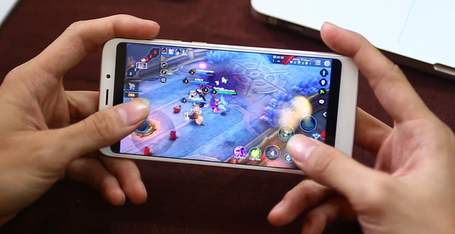 
Xiaomi Redmi 5 Plus là smartphone giá rẻ chiến Liên Quân Mobile phố biến nhất hiện nay.

